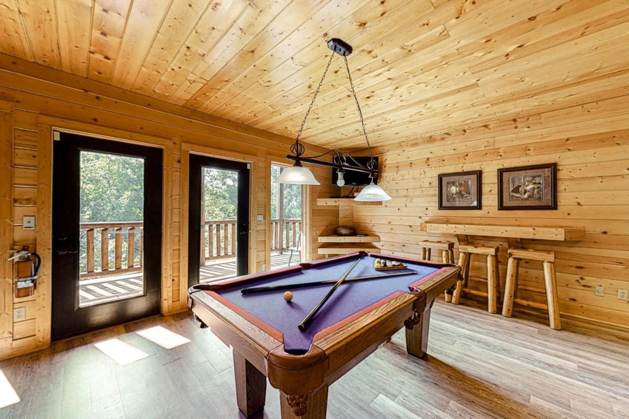 Edge Of The Park Lodge Sevierville Esterno foto