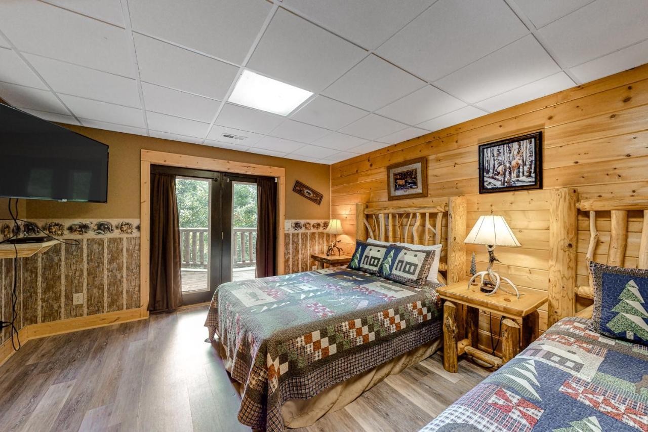 Edge Of The Park Lodge Sevierville Esterno foto