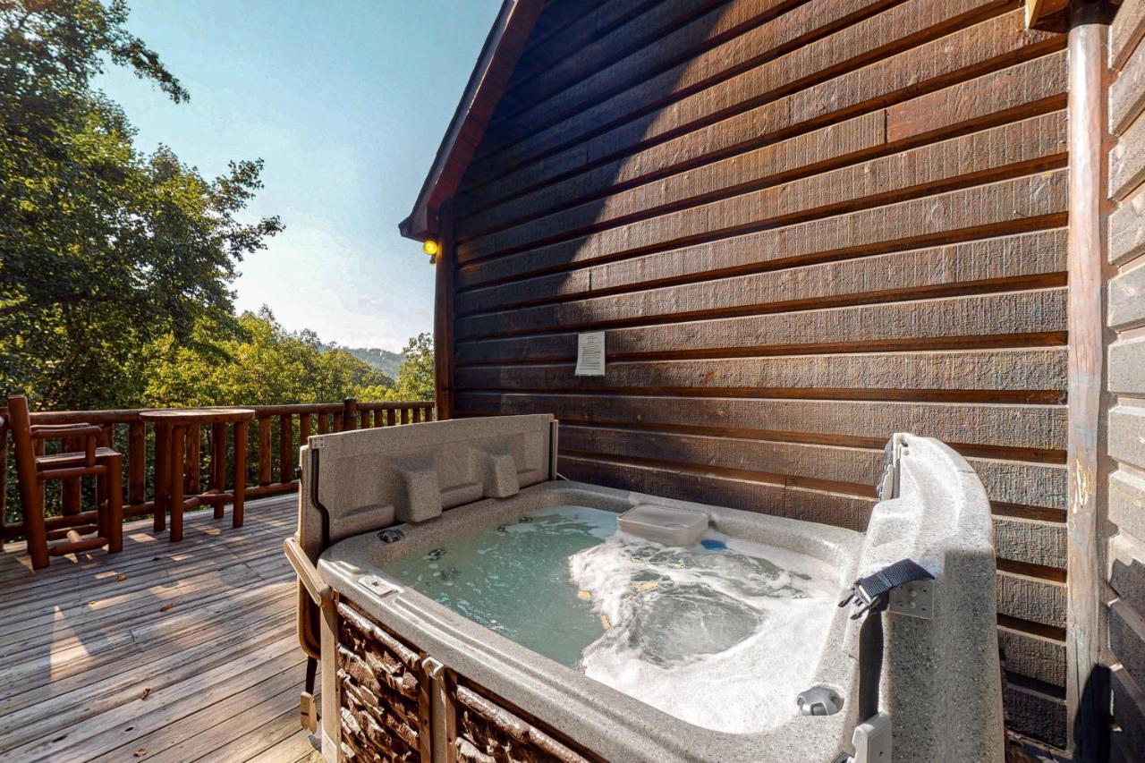 Edge Of The Park Lodge Sevierville Esterno foto