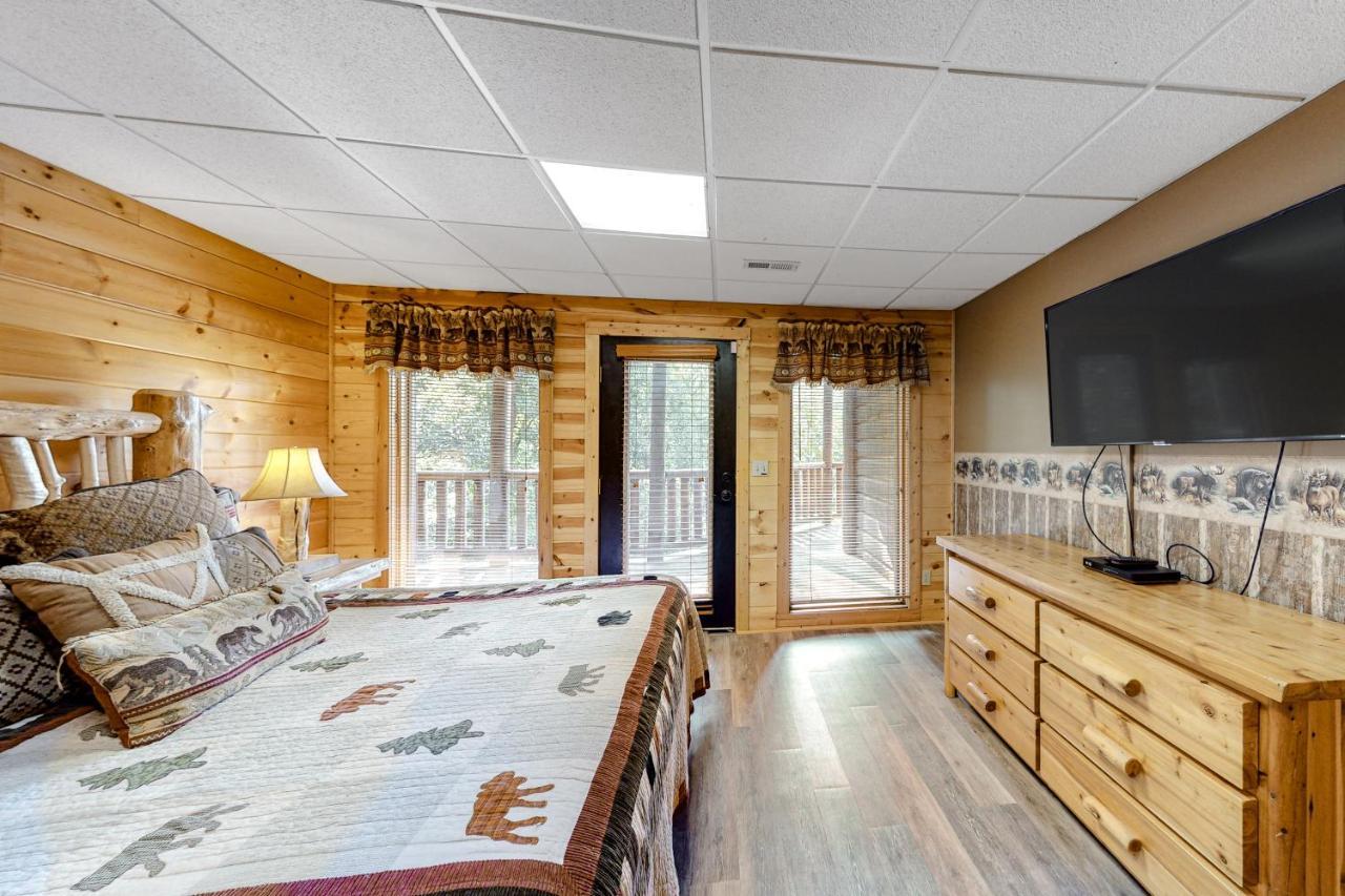 Edge Of The Park Lodge Sevierville Esterno foto